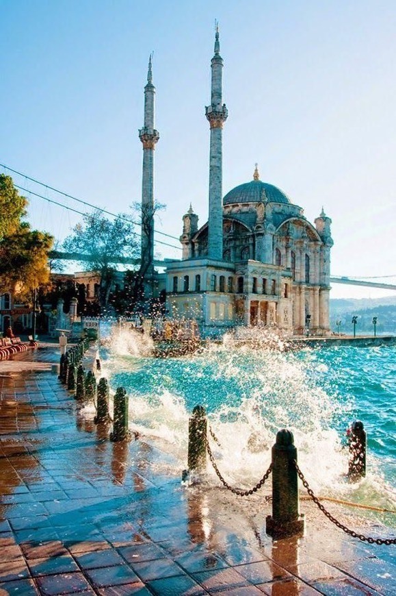 Place Ortaköy Mosque