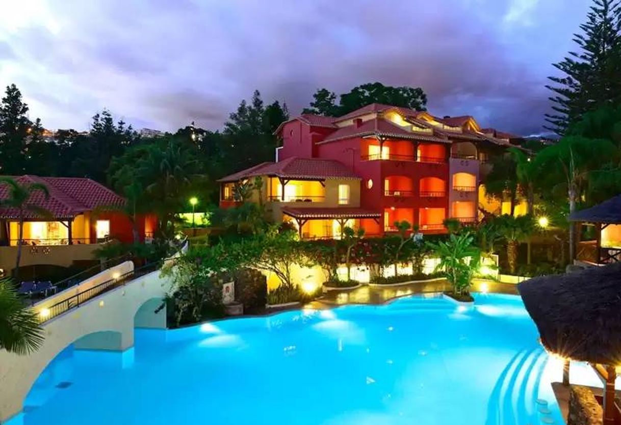 Lugar Pestana Village Garden Resort