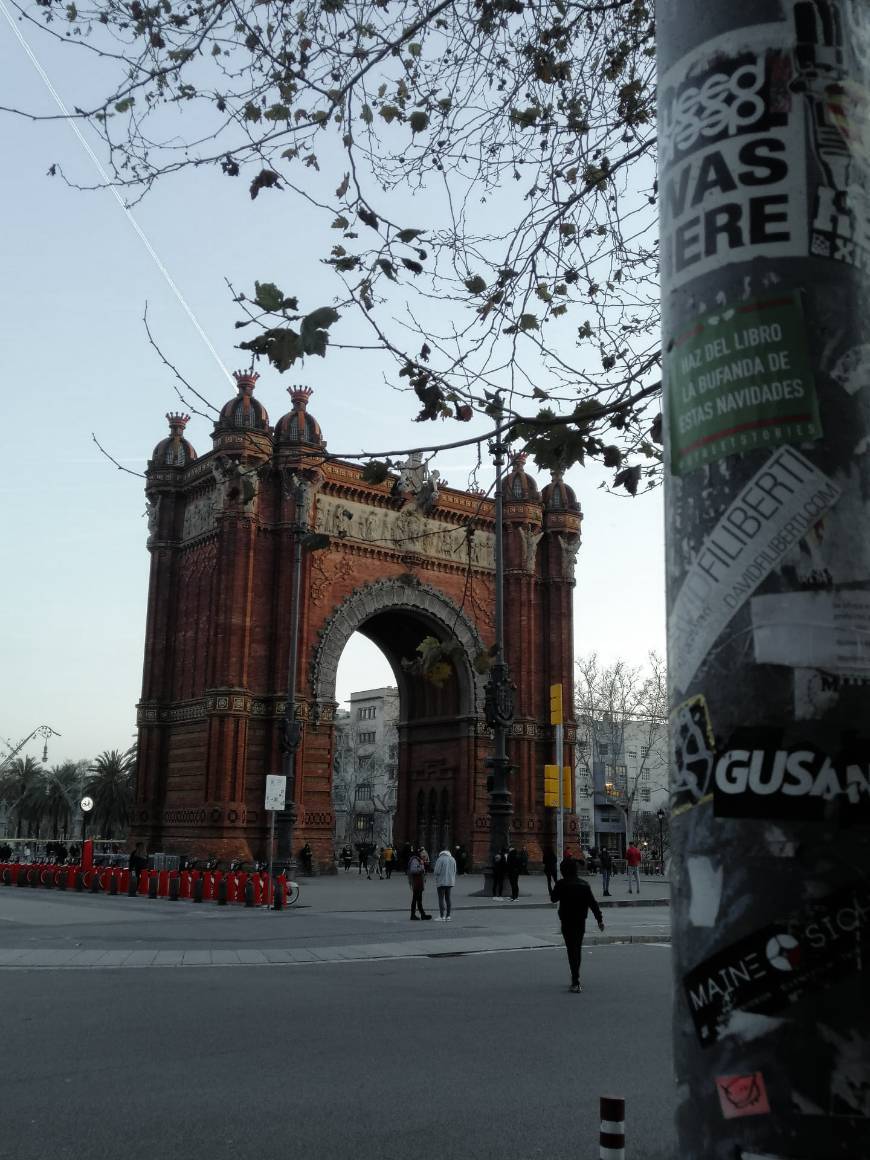 Place Arc de Triomf