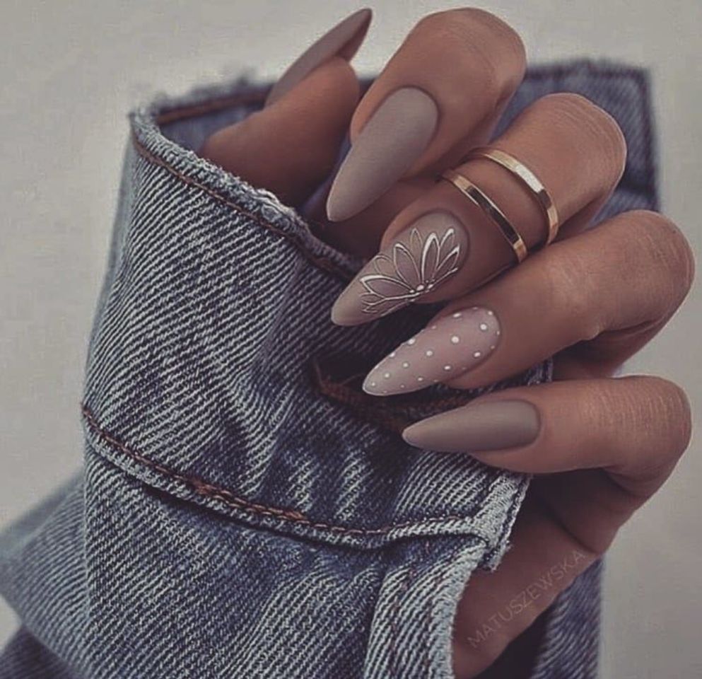 Moda nails 