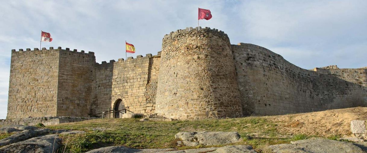 Places Castillo de Ledesma