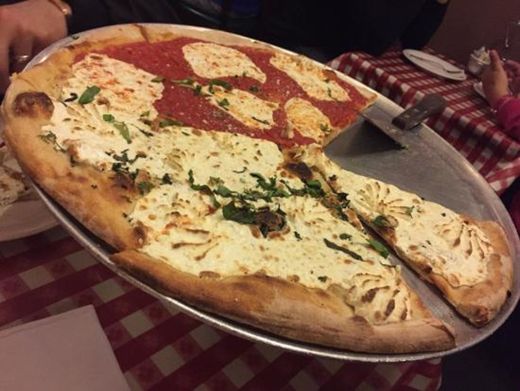 Lombardi's Pizza