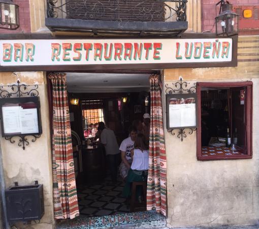 Restaurants Ludeña