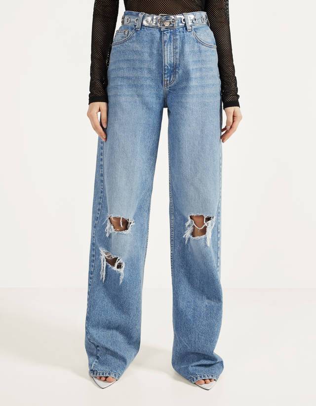 Product Jeans 90's Flare con rotos

