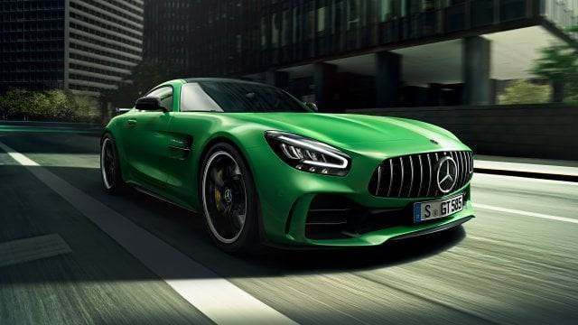 Moda Mercedes-AMG GT R.