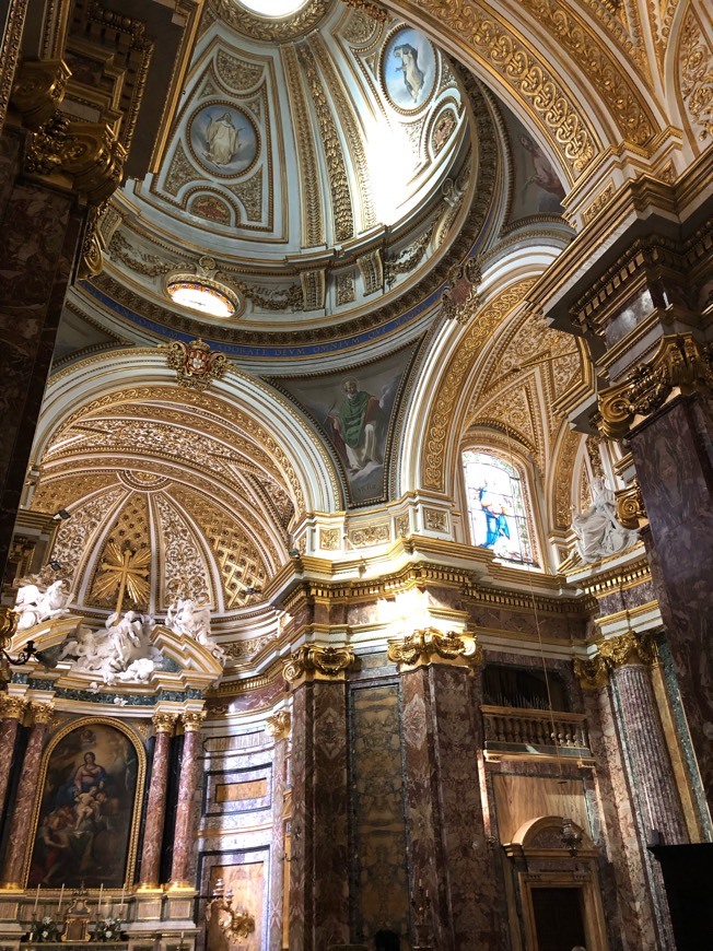 Place Igreja de Santo António dos Portugueses