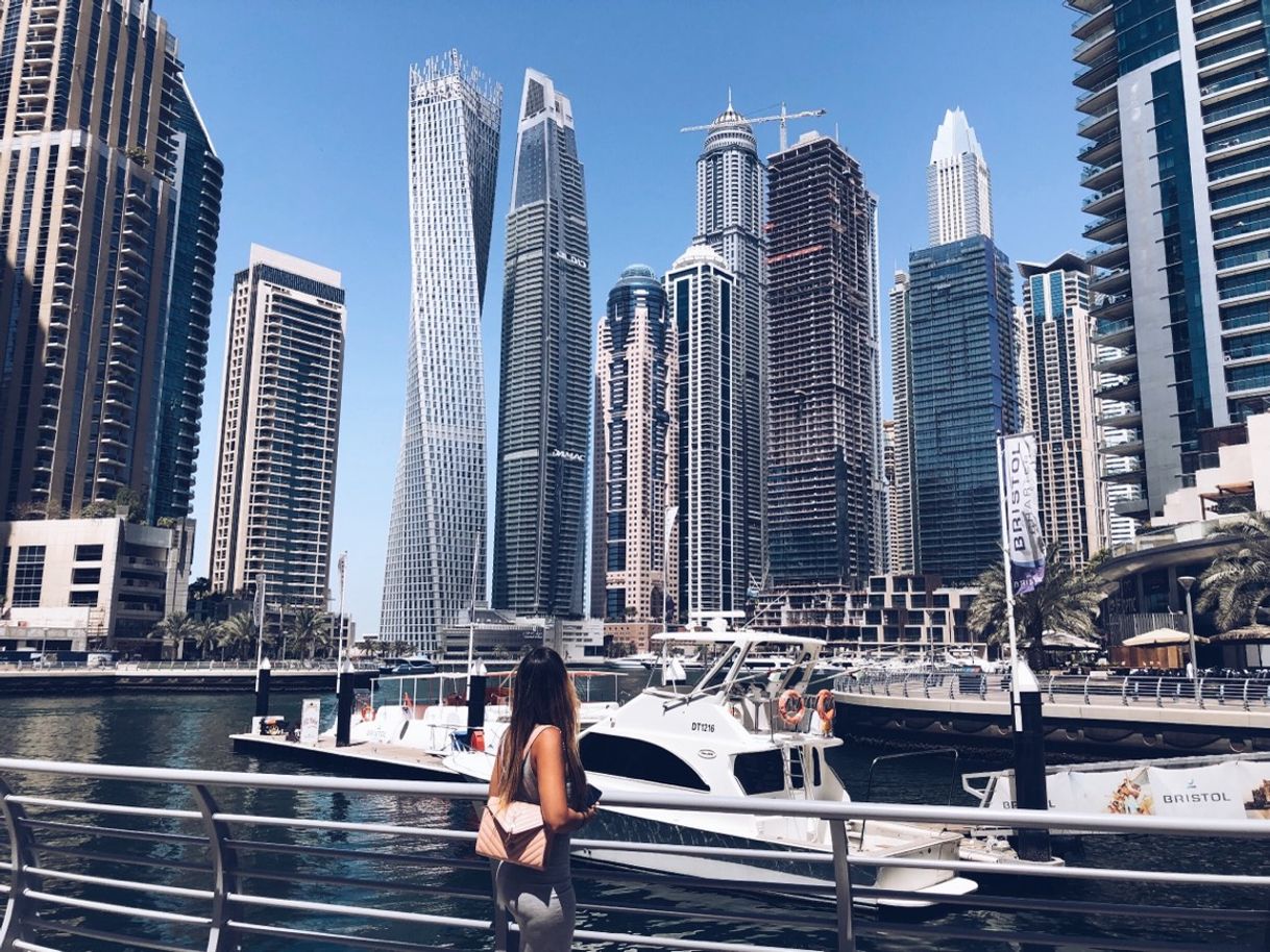 Lugar Dubai Marina Mall