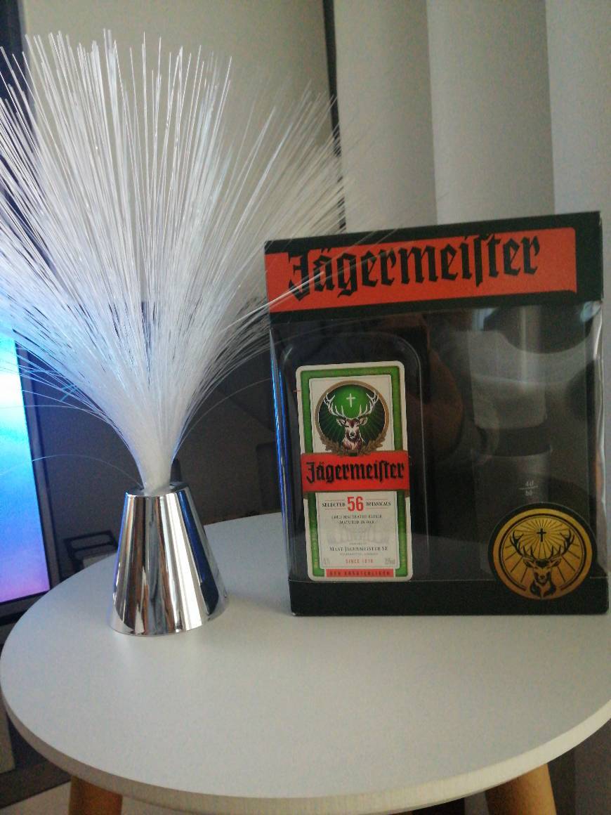 Social Jagermeister Licor de Hierbas