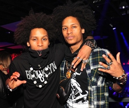 Les twins dansant 