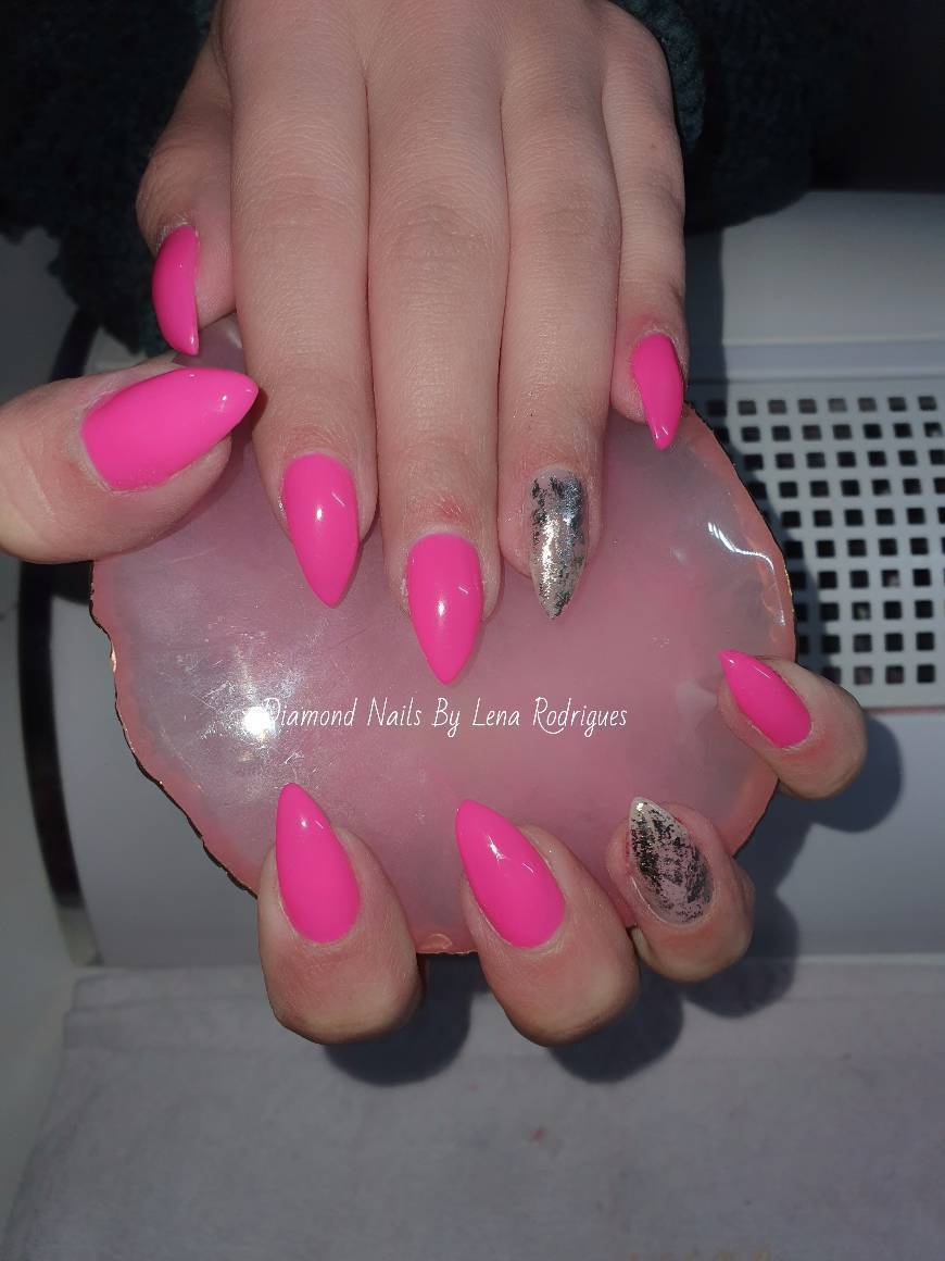 Social 𝒩𝒶𝒾𝓁𝓈