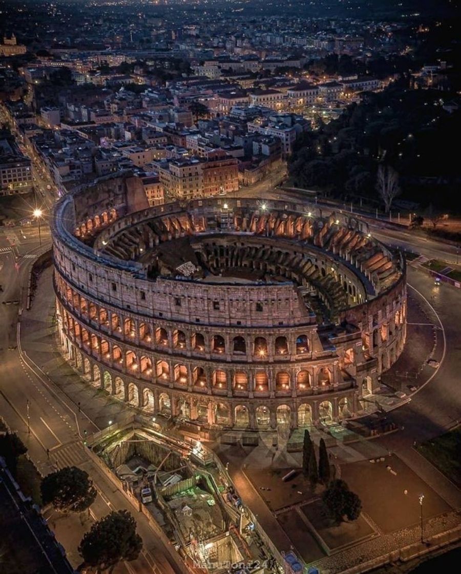 Lugar Coliseo de Roma