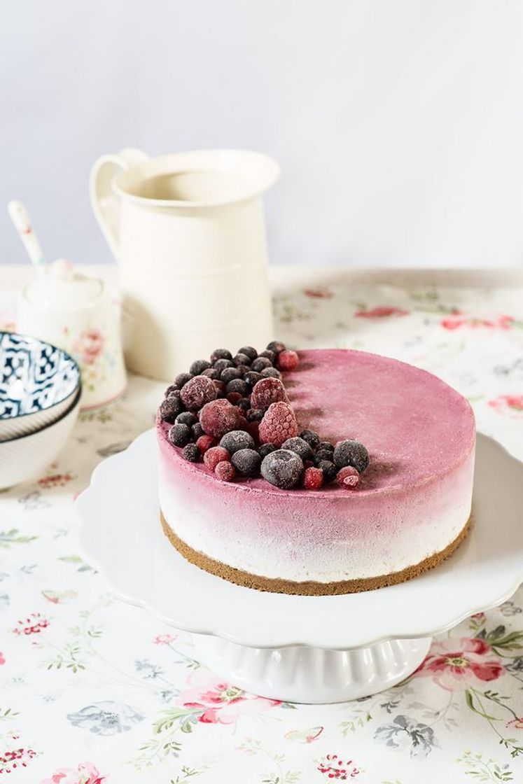 Tarta mousse de yogur con frutas