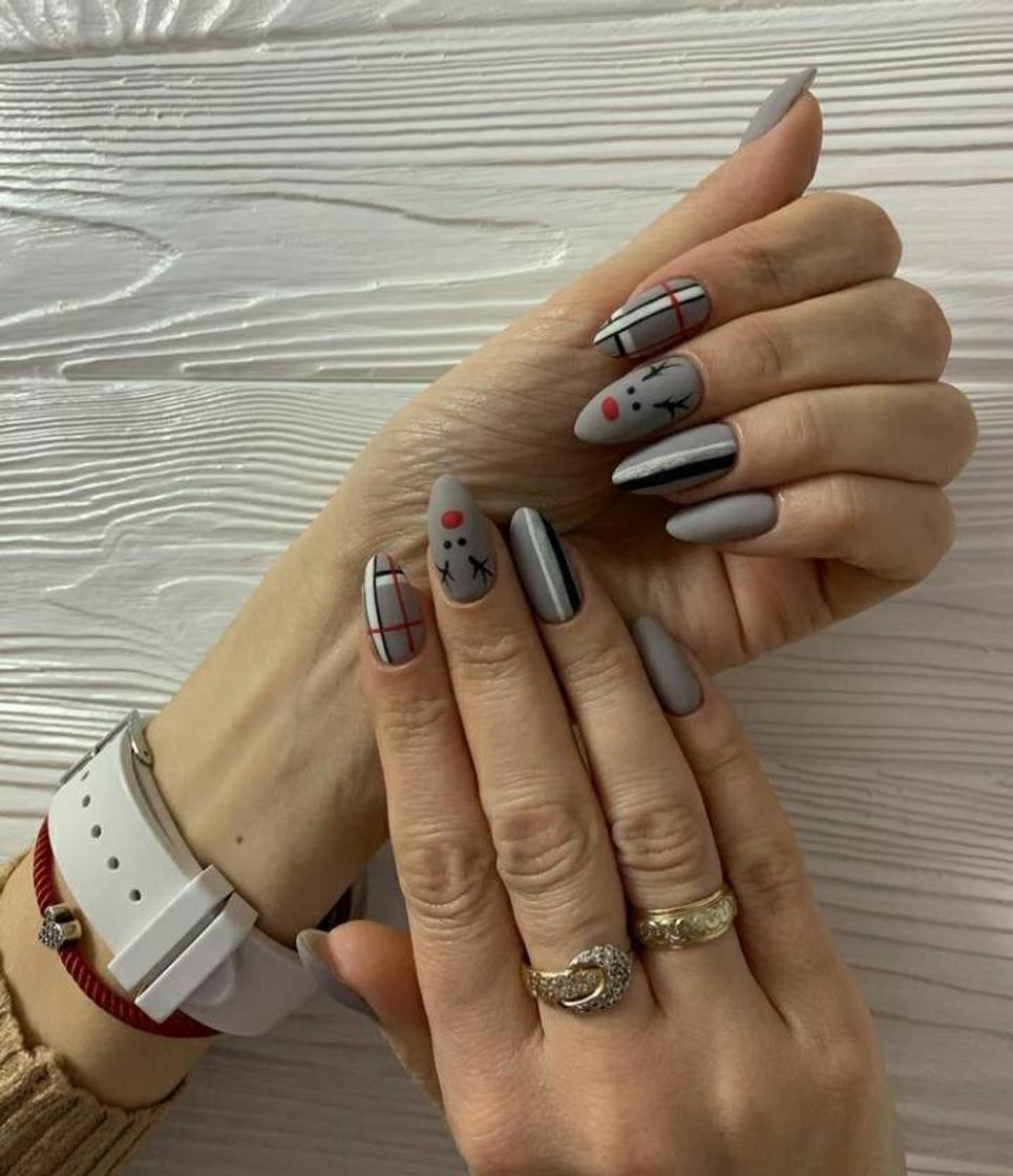 Moda nails 