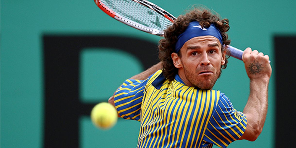 Social Gustavo kuerten o melhor jogador de tênis brasileiro.