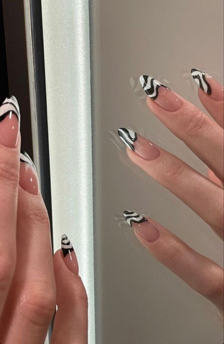 Social nails