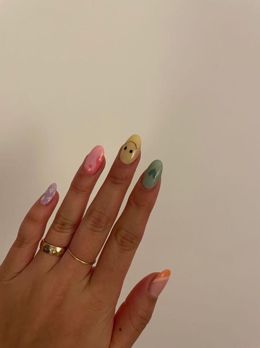 Fashion nails