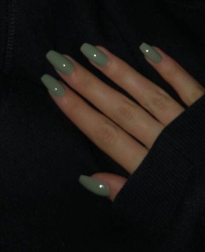 Soft Green Nails