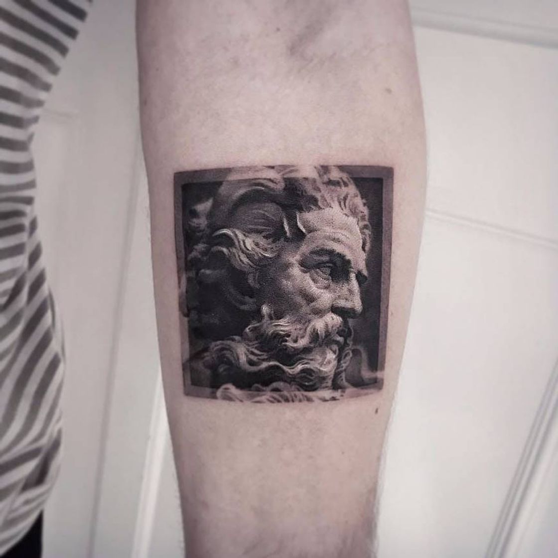 Fashion Zeus Tattoo