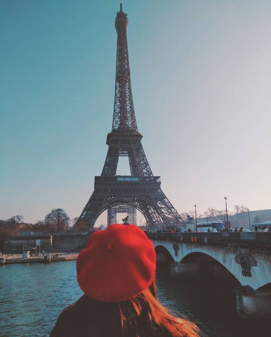 Place Torre Eiffel