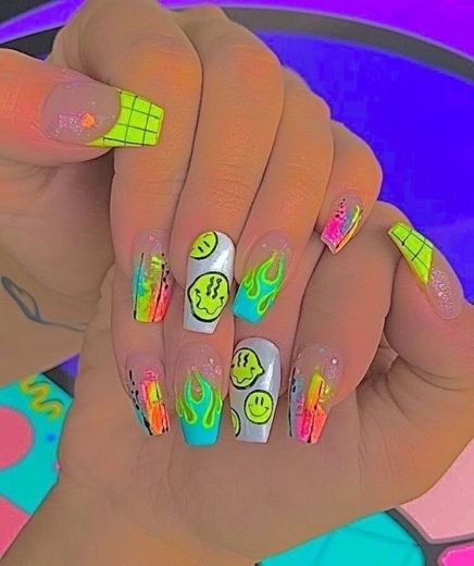 Unhas indie 🌈✨🔫