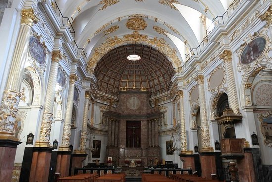 Places Real Parroquia de San Martín Obispo y San Antonio Abad