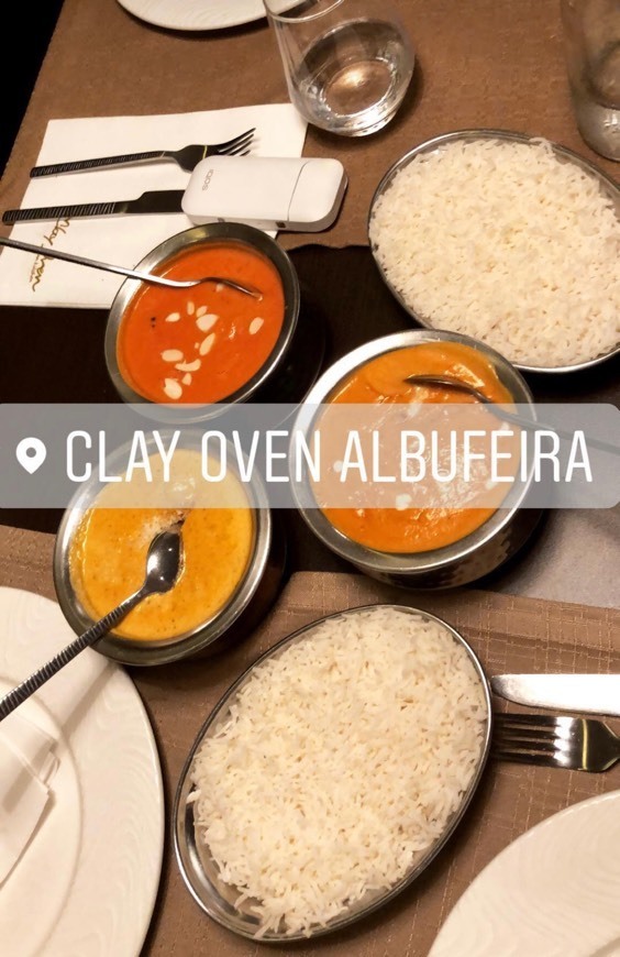 Restaurantes Clay Oven