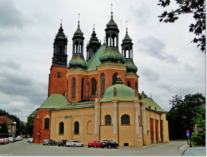 Lugar Catedral y basílica de San Pedro y San Pablo