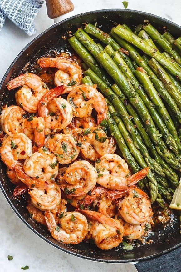 Fashion Garlic Butter Shrimp with Asparagus 