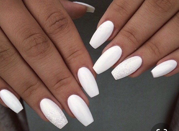 Fashion White nails 😍😍😍