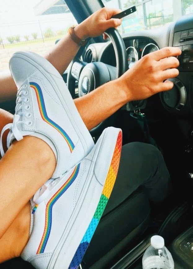 Moda Rainbow Vans 