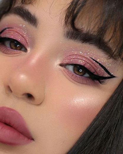 Make rosa com glitter 