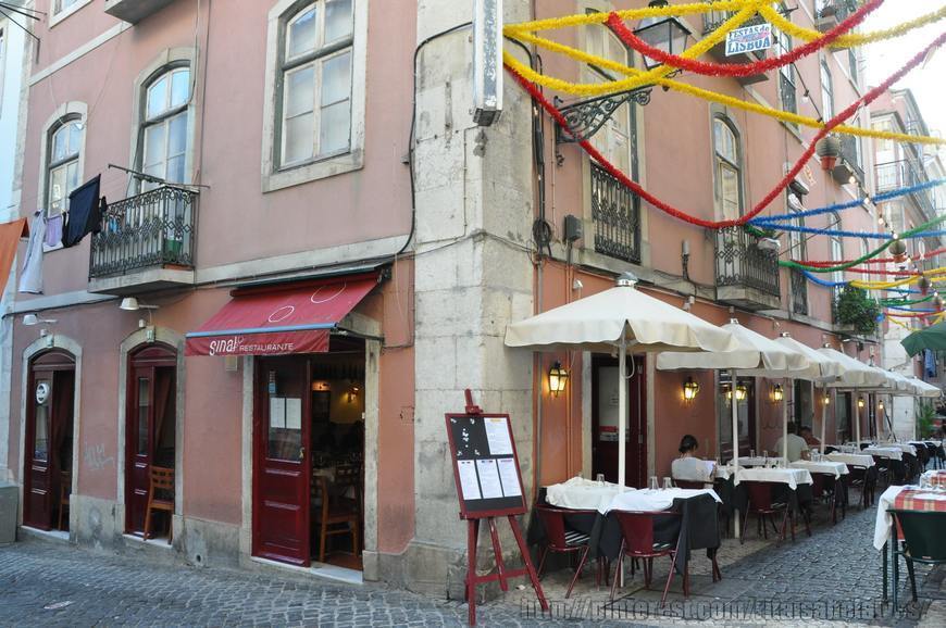 Restaurantes Sinal Vermelho-Actividades Hoteleiras De Marques & Abreu, Lda