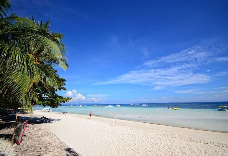 Lugar Dumaluan Beach