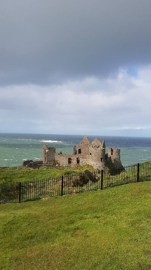 Place Dunluce Castle