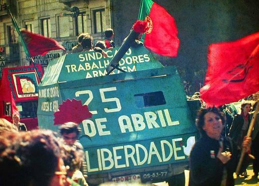 Revolução de 25 de Abril(1974), PORTUGAL 