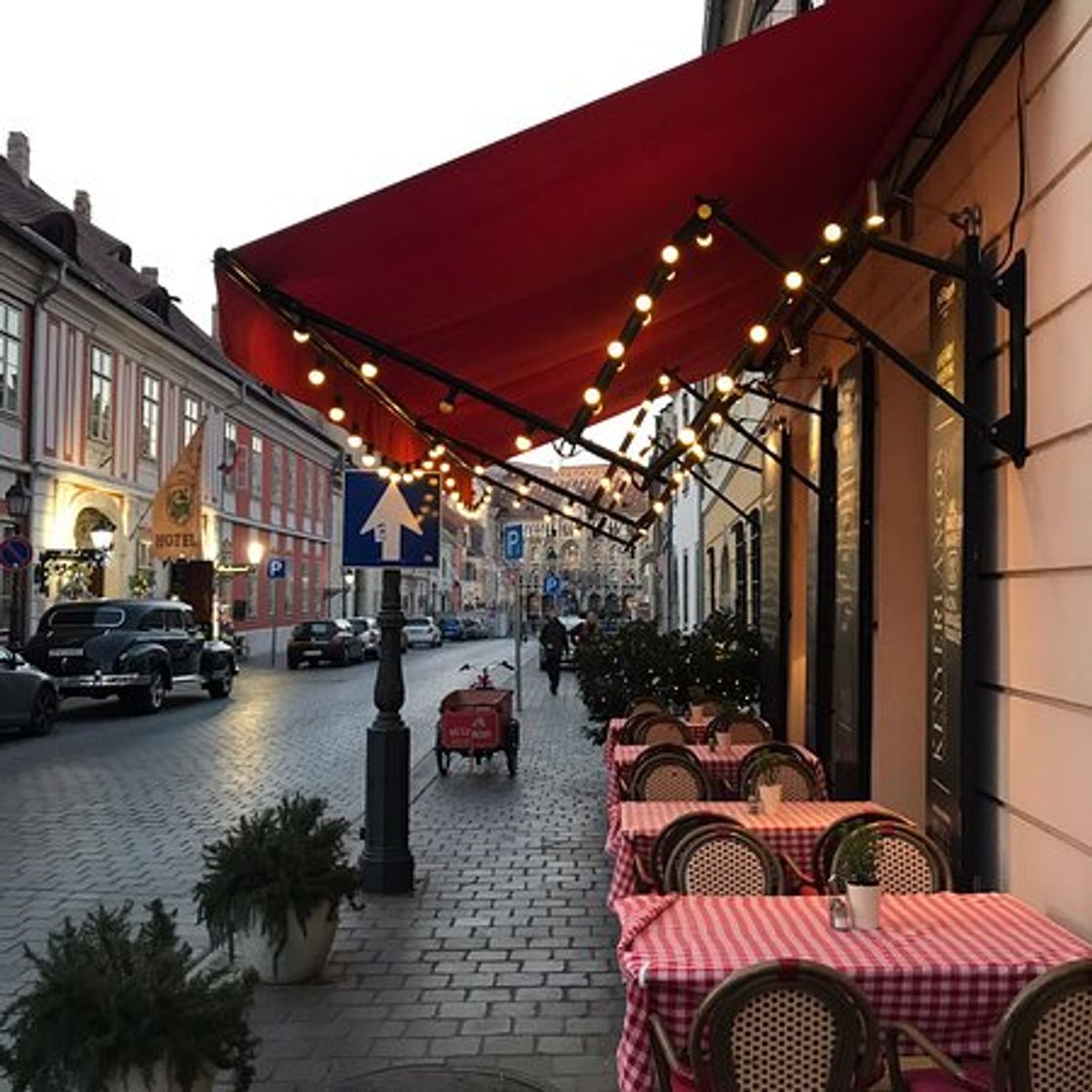 Pest-Buda Bistro