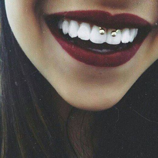 Piercing Smiley 