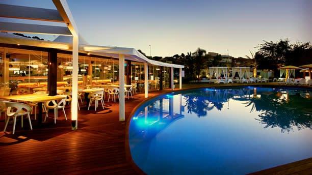 Restaurantes Casanova Beach Club (CBC)