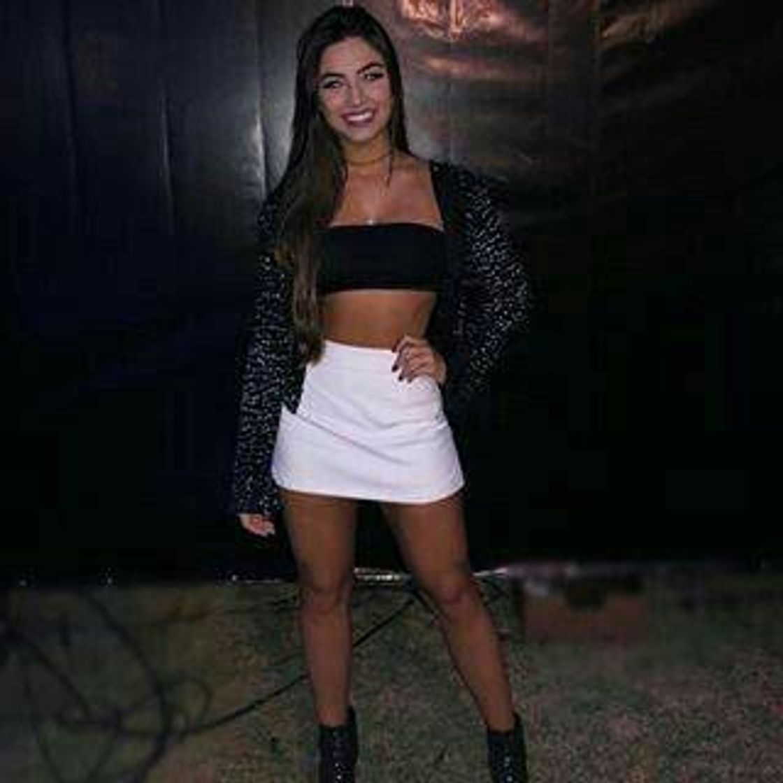 Fashion Cropped e saia 🤍🖤