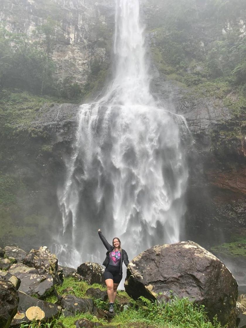 Lugar Cascata da Pedra Branca