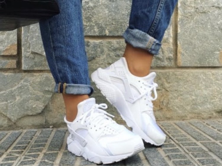 Producto Nike Air Huarache Run Ultra GS, Zapatillas de Running para Niños, Blanco