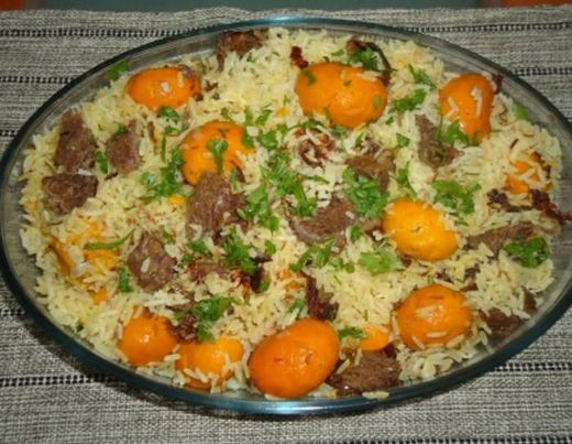 Arroz com pequi e carne de sol