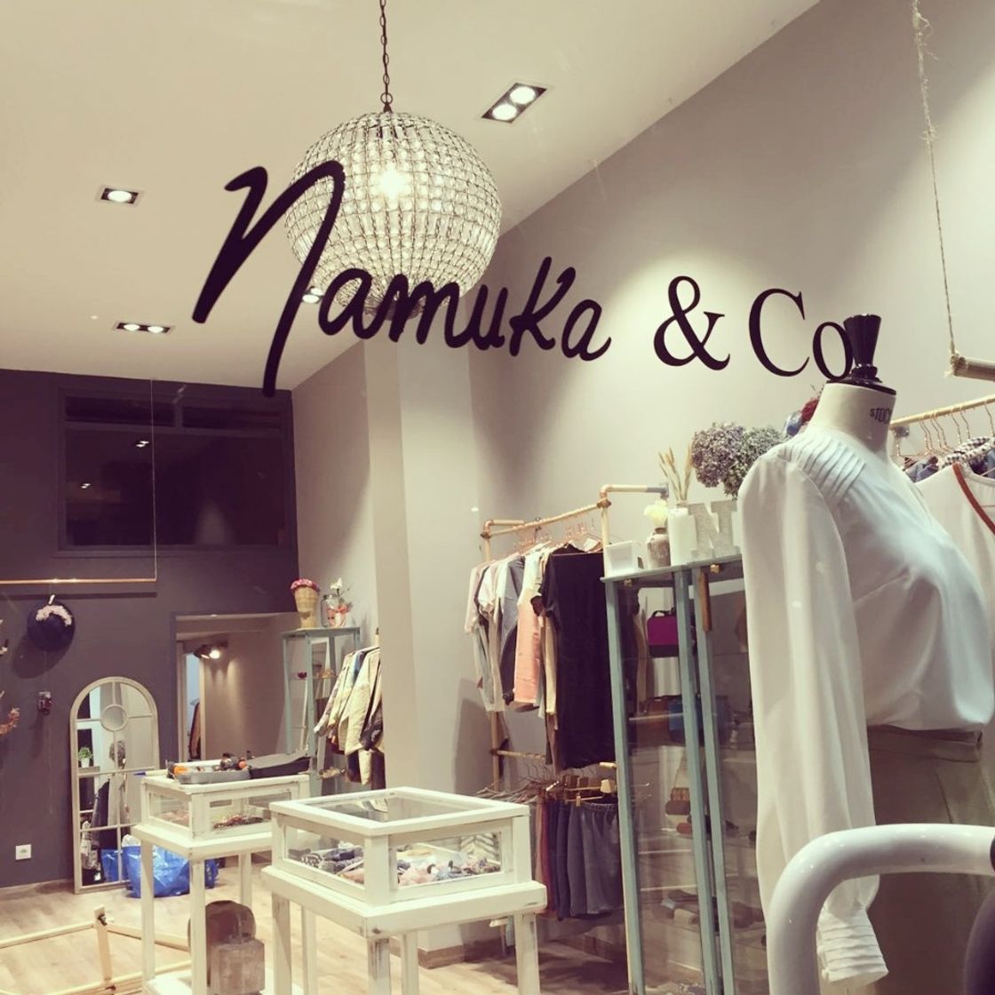 Lugar Namuka & Co