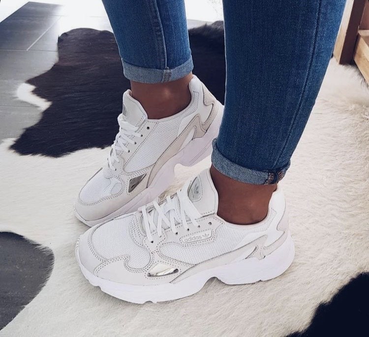 Social Adidas Falcon 
