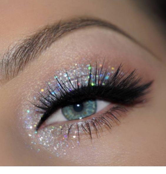 Make com bastante brilho ✨