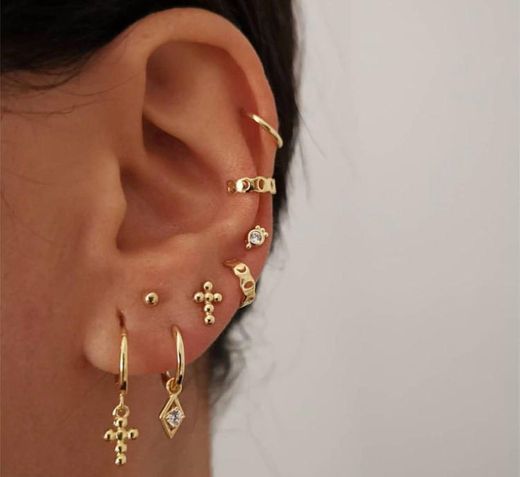 Piercings na orelha 🌙