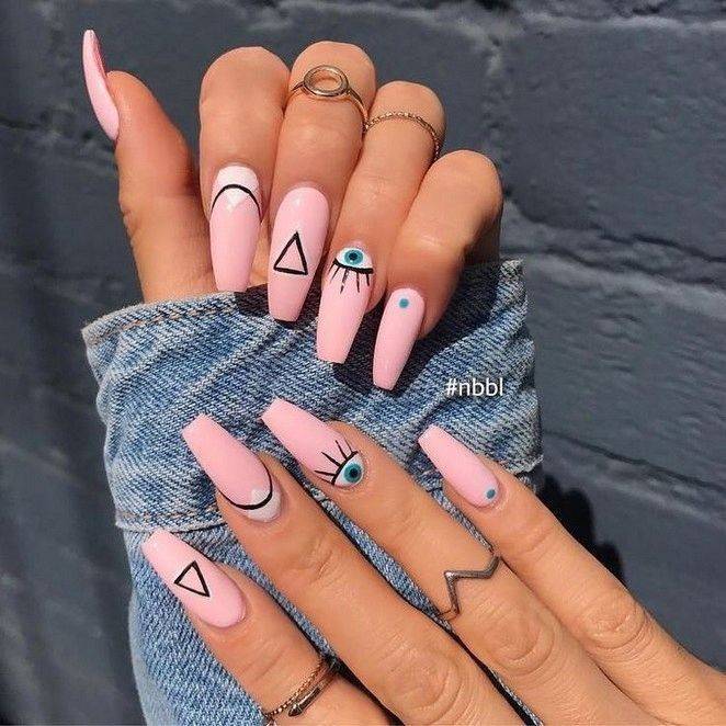 Moda Nails