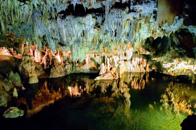 Lugar Grutas de Santo António