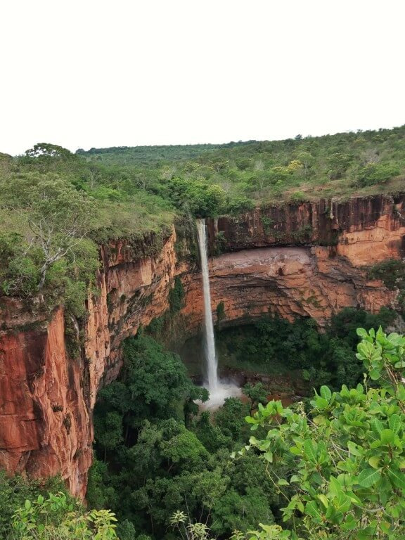 Lugar Cachoeira Véu de Noiva