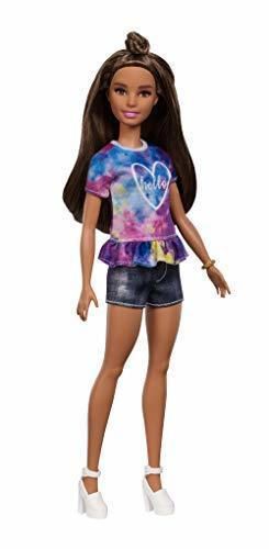 Barbie Fashionista - Muñeca morena con moño y shorts tejanos